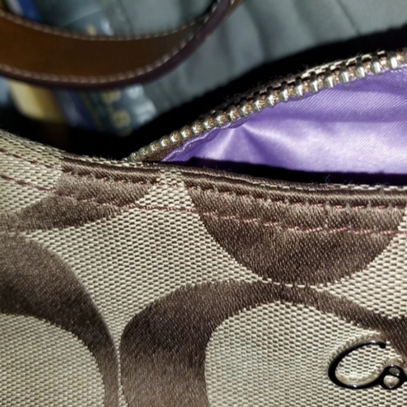 COACH Signature Pieced Style F17490. Khaki/Tobacco Fabric/Leather Shoulder Bag - Picture 9 of 15